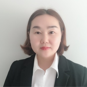 张莹